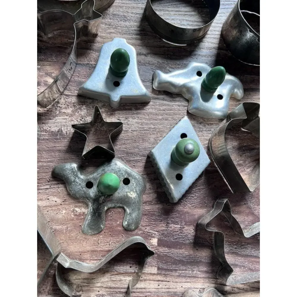 Vintage Metal Cookie Cutters Lot, Christmas Cookie Cutters, Animal Shapes